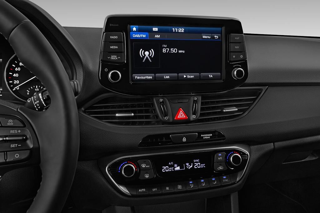 Hyundai i30 (Baujahr 2018) Trend 5 Türen Radio und Infotainmentsystem