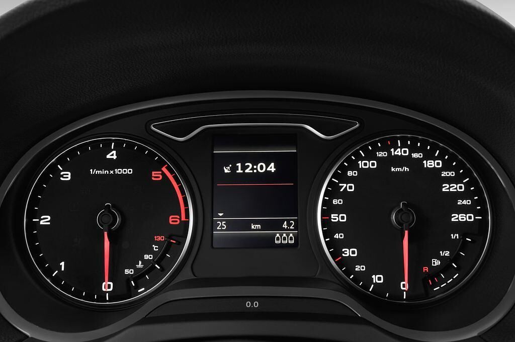 Audi A3 (Baujahr 2013) Ambition 5 Türen Tacho und Fahrerinstrumente