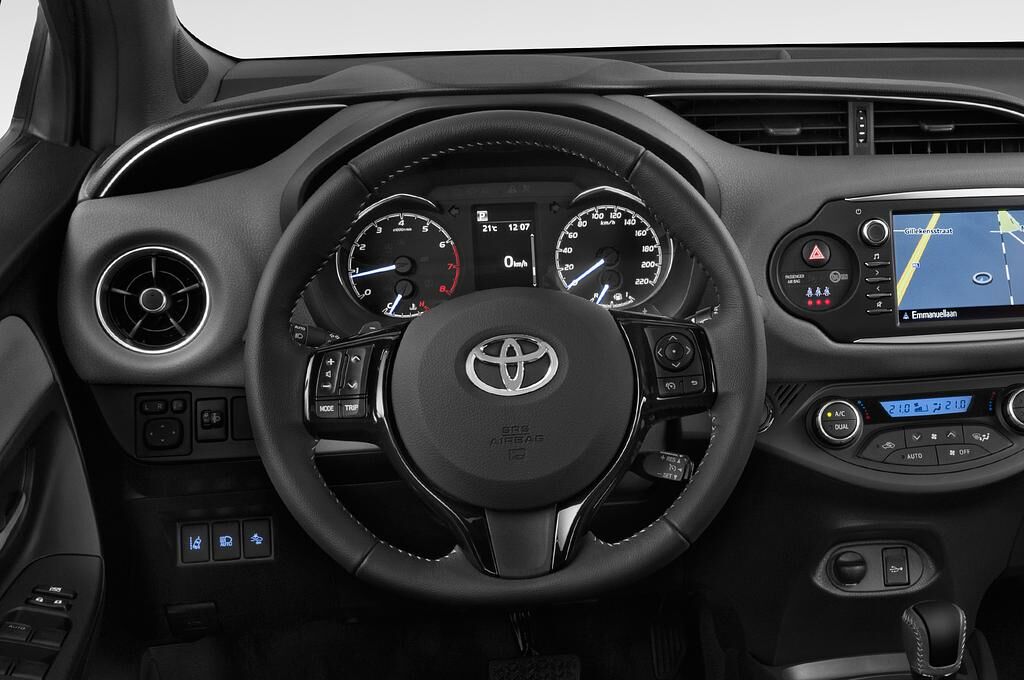 Toyota Yaris (Baujahr 2018) Team Deutschland 5 Türen Lenkrad