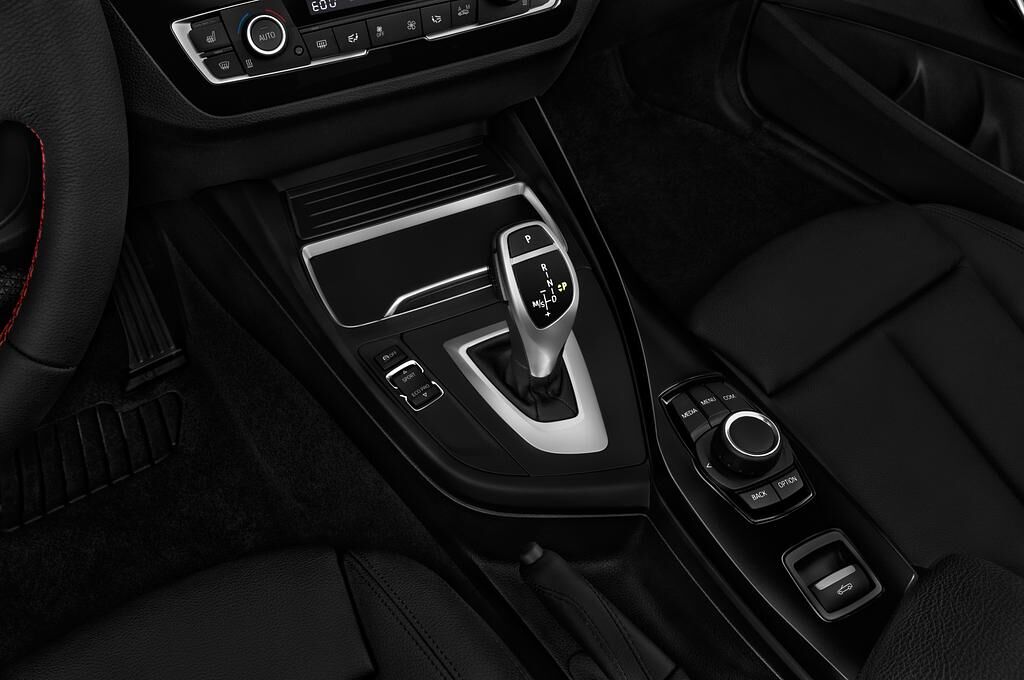 BMW 2 Series (Baujahr 2018) Sport 2 Türen Schalthebel