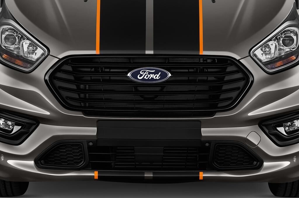 Ford Tourneo Custom (Baujahr 2018) Sport 5 Türen Kühlergrill und Scheinwerfer