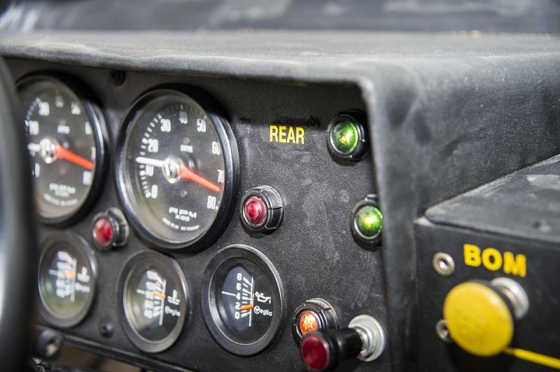 Im Cockpit sind die wichtigsten Anzeigen doppelt