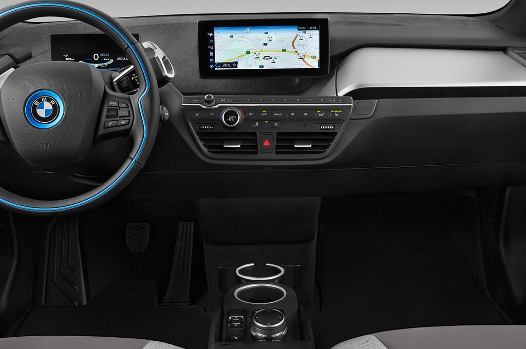 BMW i3 (Baujahr 2018) S 5 Türen Mittelkonsole
