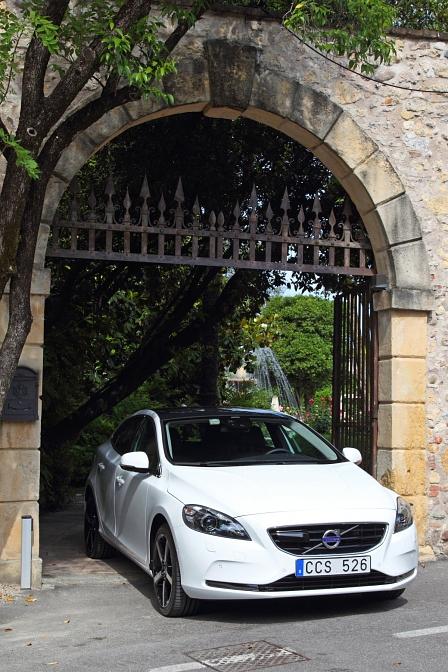 Volvo V40 D2