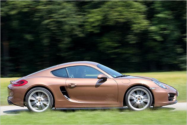 Mit einer Länge von 4,38 Meter ist der Cayman nicht viel länger als frühe 911-Modelle