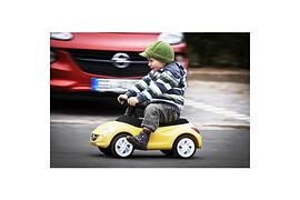 „Little Adam“: Opel holt den Blitz ins Kinderzimmer