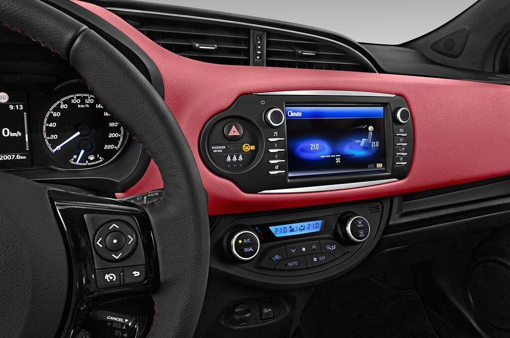 Toyota Yaris (Baujahr 2018) Style Selection 5 Türen Temperatur und Klimaanlage