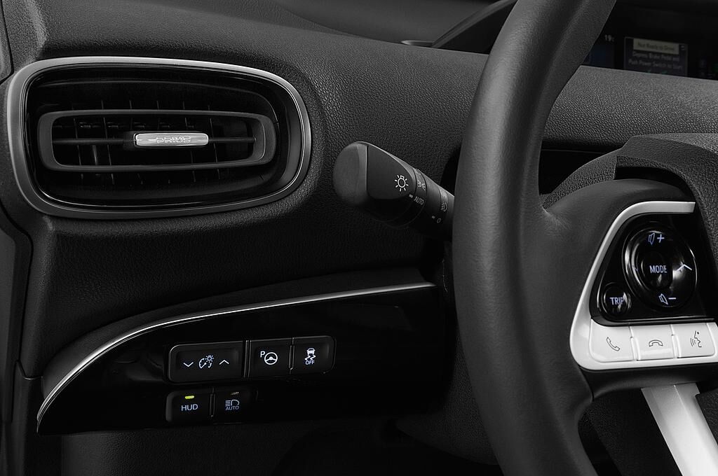 Toyota Prius (Baujahr 2018) Comfort 5 Türen Lüftung