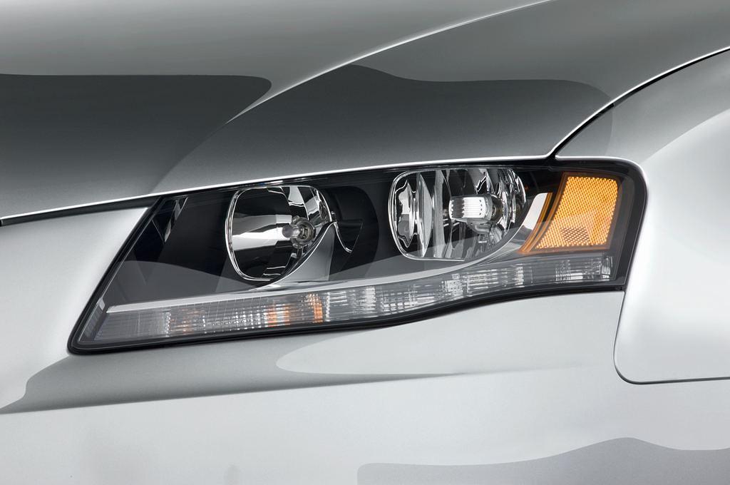 Audi A4 (Baujahr 2010) Ambition 4 Türen Scheinwerfer