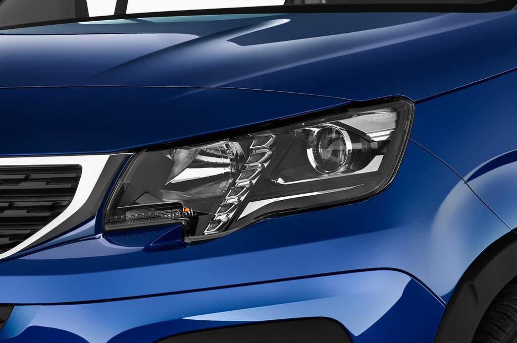 Peugeot Rifter (Baujahr 2019) Allure 5 Türen Scheinwerfer