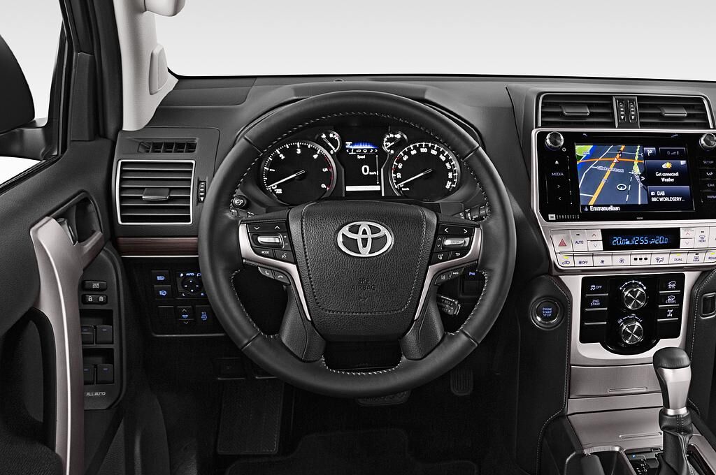 Toyota Land Cruiser (Baujahr 2018) Executive 5 Türen Lenkrad