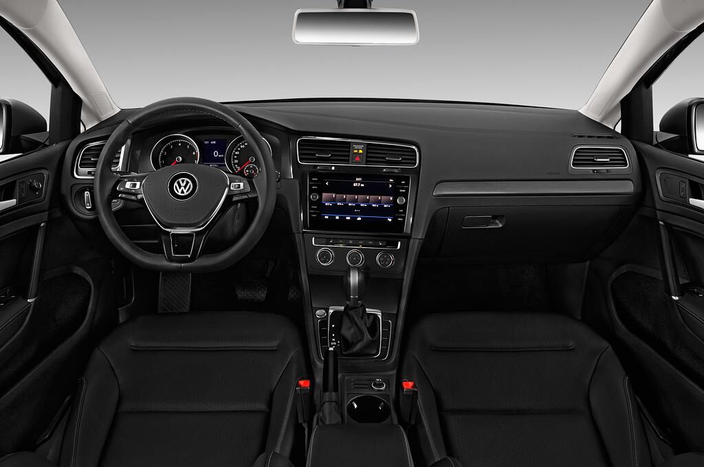 Volkswagen Golf Variant (Baujahr 2018) Comfortline 5 Türen Cockpit und Innenraum