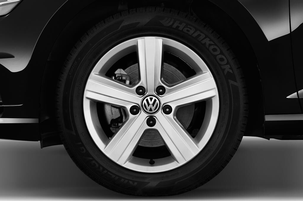 Volkswagen Golf Variant (Baujahr 2018) Comfortline 5 Türen Reifen und Felge
