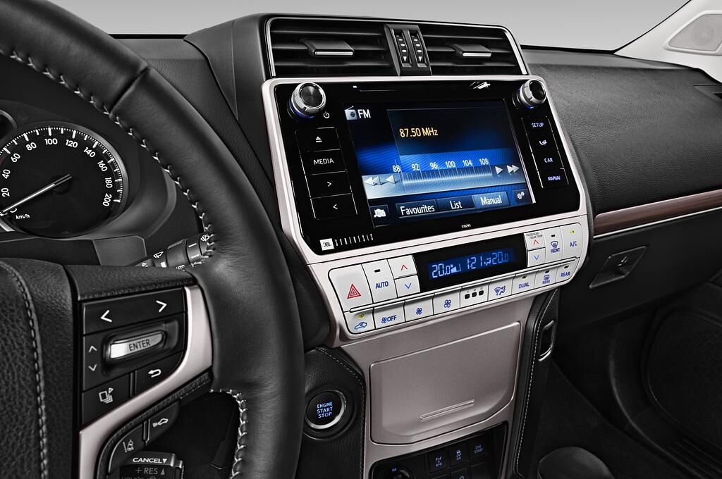 Toyota Land Cruiser 150 (Baujahr 2018) Executive 3 Türen Radio und Infotainmentsystem