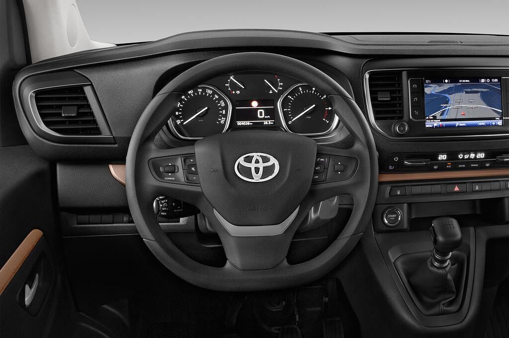 Toyota Proace Verso (Baujahr 2018) Executive 5 Türen Lenkrad