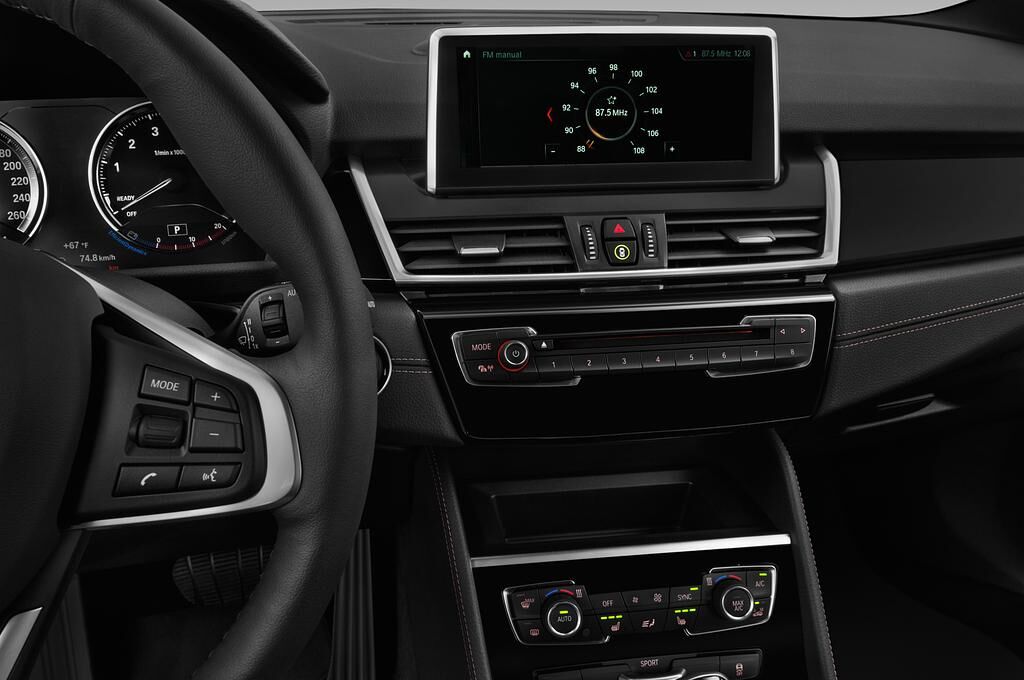 BMW 2 Series Gran Tourer (Baujahr 2018) Luxury Line 5 Türen Radio und Infotainmentsystem