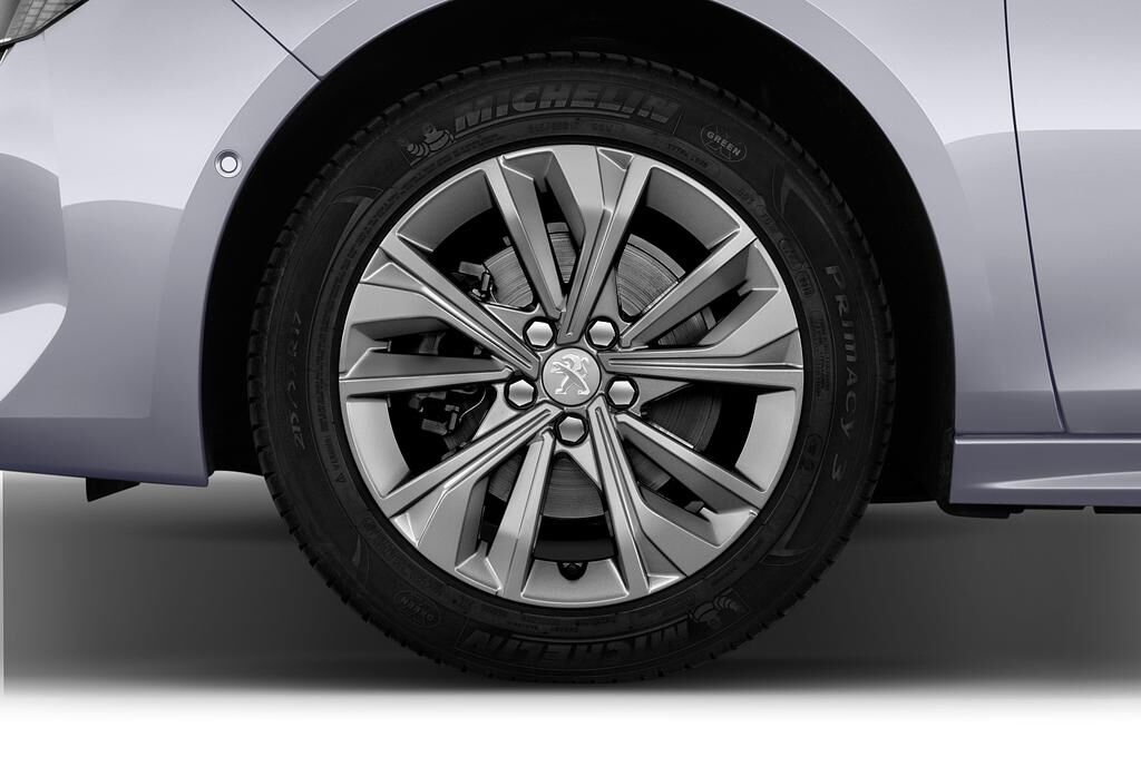 Peugeot 508 (Baujahr 2018) Allure 5 Türen Reifen und Felge