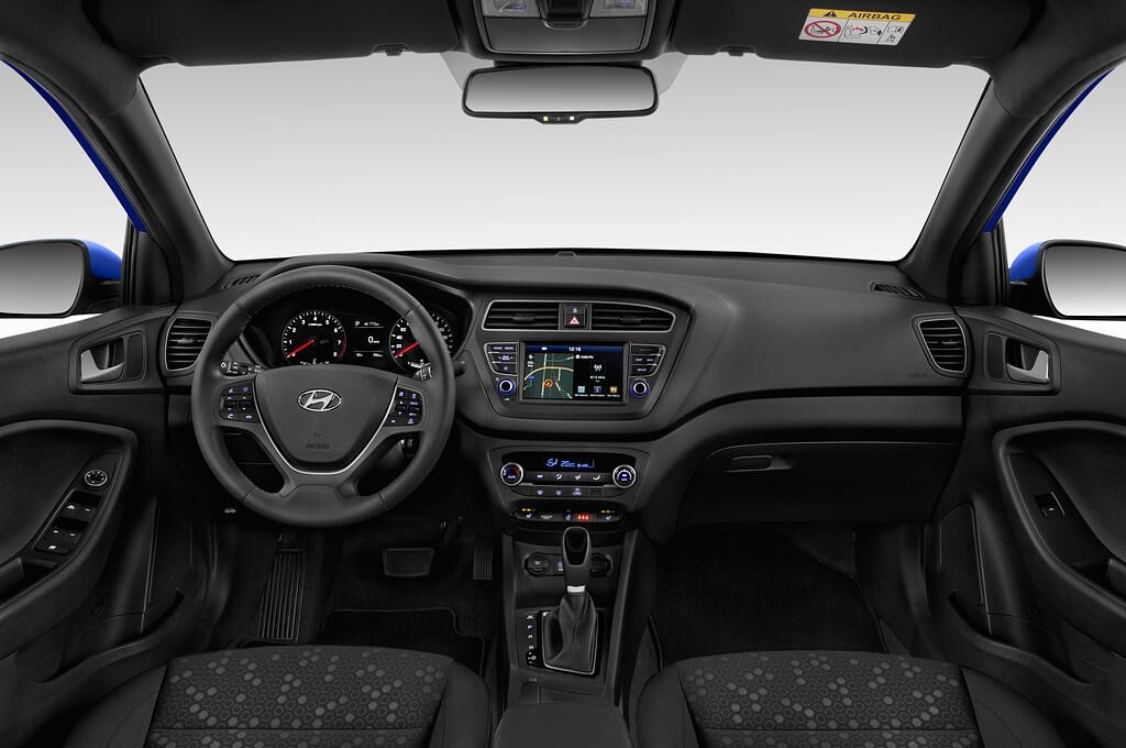 Hyundai i20 (Baujahr 2019) Trend 5 Türen Cockpit und Innenraum