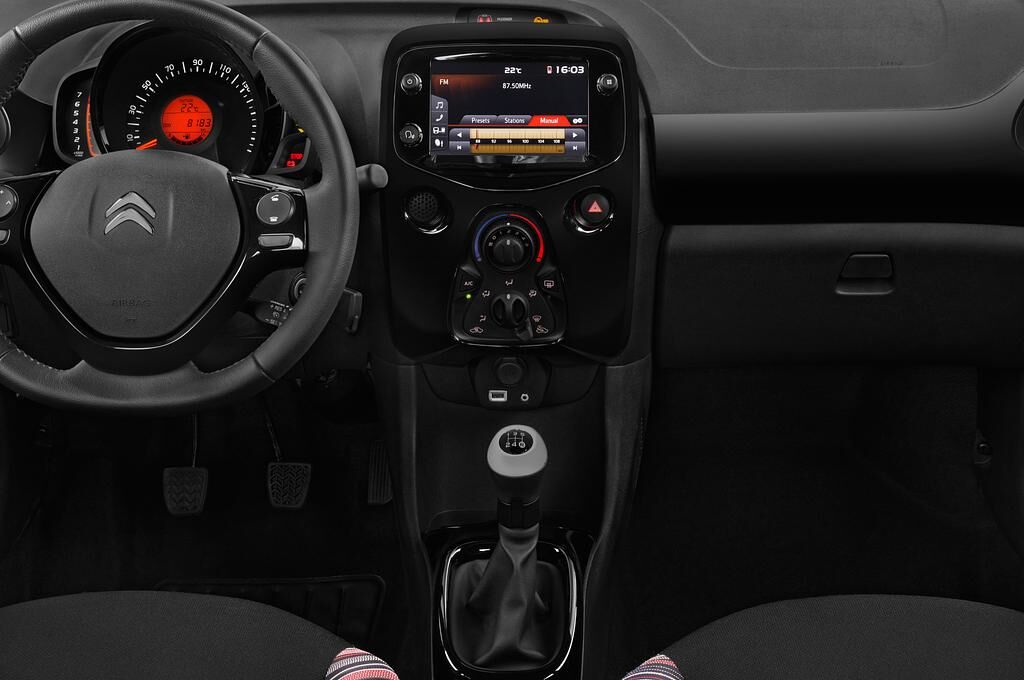 Citroen C1 (Baujahr 2018) Airscape Shine 5 Türen Mittelkonsole