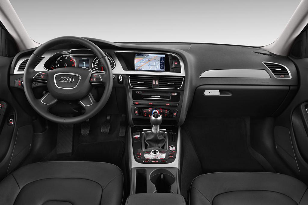 Audi A4 (Baujahr 2013) Ambition 4 Türen Cockpit und Innenraum