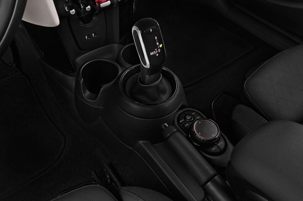 MINI MINI (Baujahr 2018) Cooper S Chilli 5 Türen Schalthebel