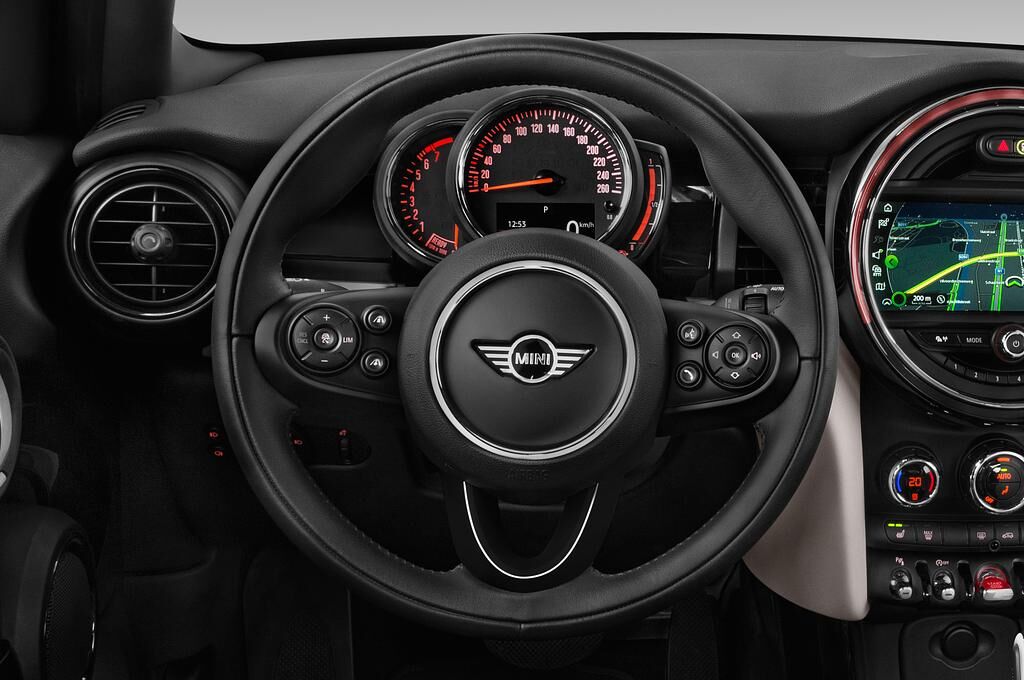 MINI MINI (Baujahr 2018) Cooper S Chilli 5 Türen Lenkrad