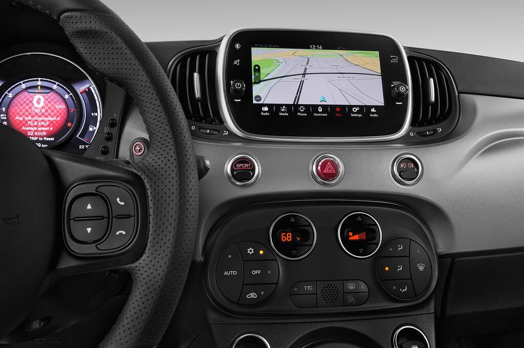 Abarth 595 (Baujahr 2018) Turismo 3 Türen Temperatur und Klimaanlage