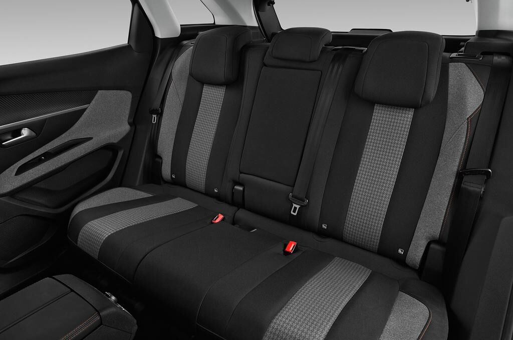 Peugeot 3008 (Baujahr 2018) Active 5 Türen Rücksitze