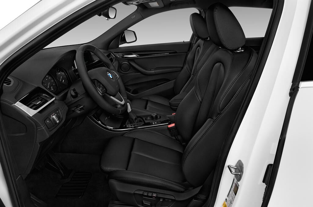 BMW X2 (Baujahr 2018) Advantage Plus 5 Türen Vordersitze