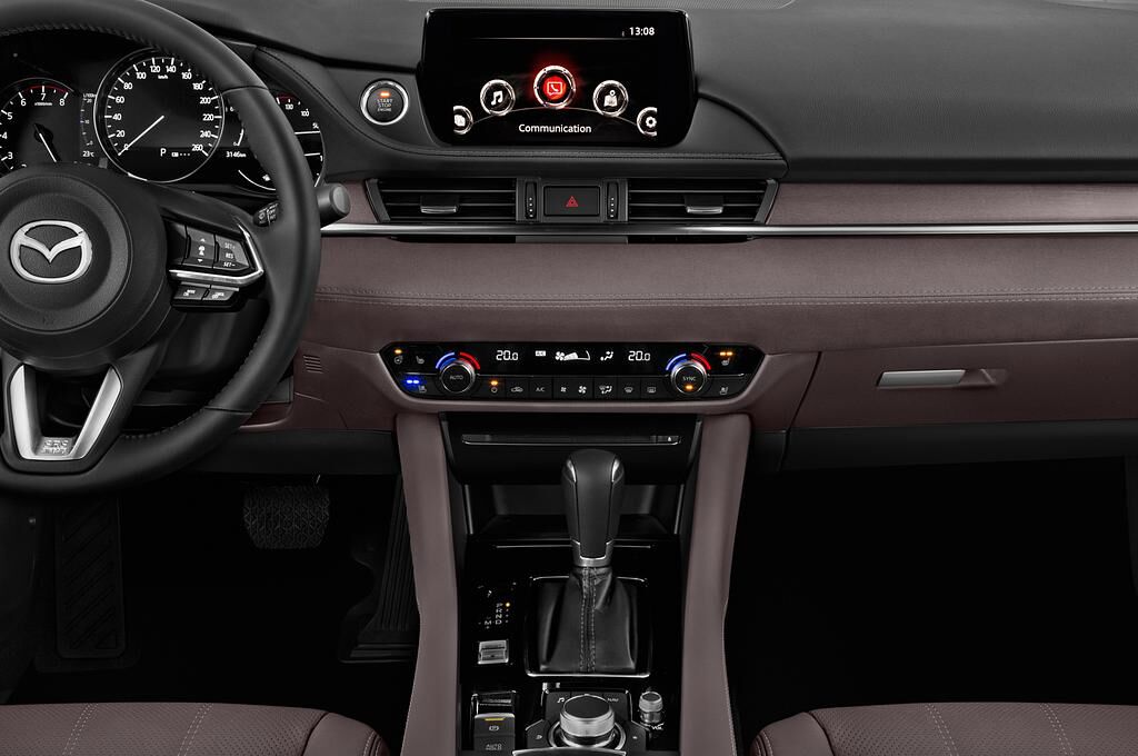 Mazda Mazda6 (Baujahr 2018) Sports Line 4 Türen Mittelkonsole