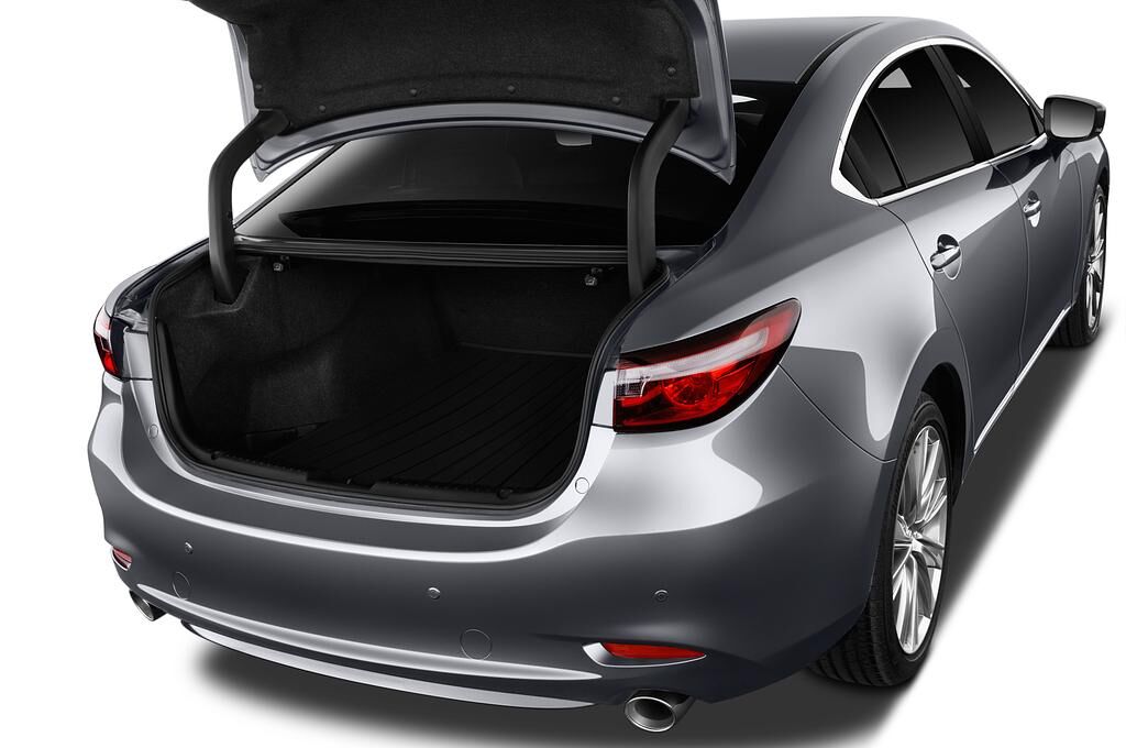 Mazda Mazda6 (Baujahr 2018) Sports Line 4 Türen Kofferraum