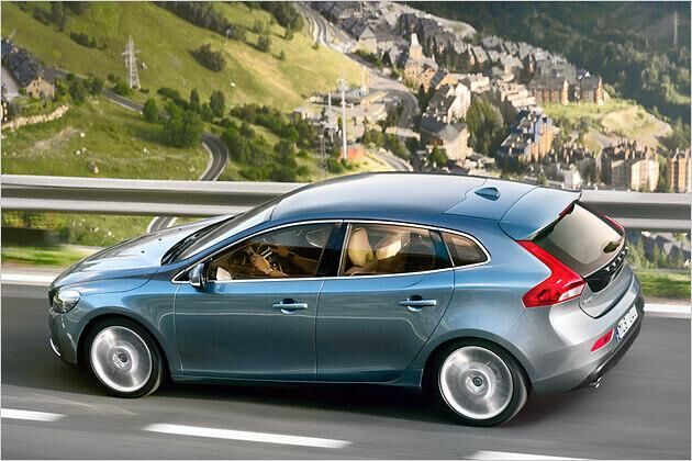 Der V40 tritt künftig gegen Audi A3, BMW 1er und Mercedes A-Klasse an