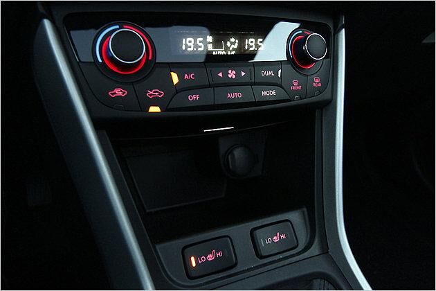 Eine Klimaautomatik ist genauso wie die Sitzheizung bereits bei Comfort Serie