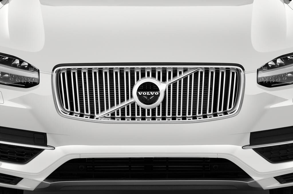 Volvo XC90 Plug-in Hybrid (Baujahr 2018) Inscription 5 Türen Kühlergrill und Scheinwerfer