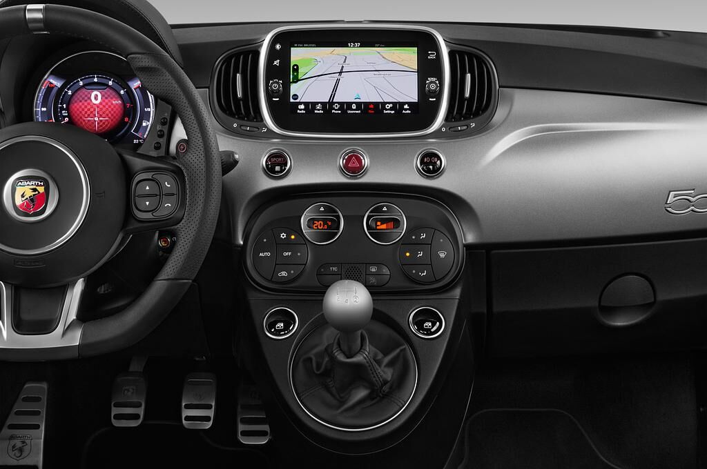 Abarth 595 Turismo (Baujahr 2018) - 2 Türen Mittelkonsole