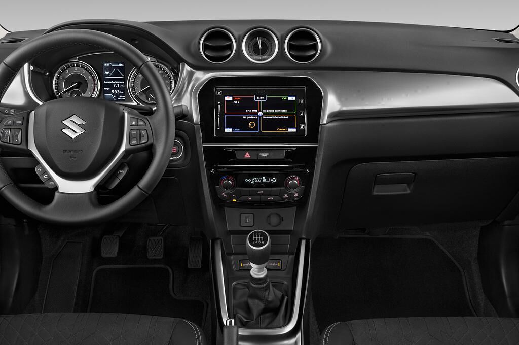 Suzuki Vitara (Baujahr 2019) Comfort+ 5 Türen Mittelkonsole