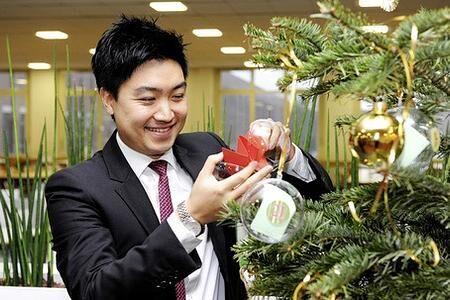 Volkswagen Mitarbeiter erfüllen ehrenamtlich Weihnachtswünsche Volkswagen Mitarbeiter erfüllen ehrenamtlich Weihnachtswünsche