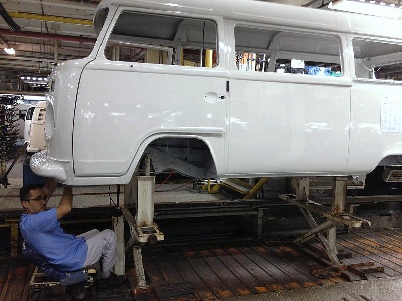 Produktion der letzten VW Kombi in Brasilien