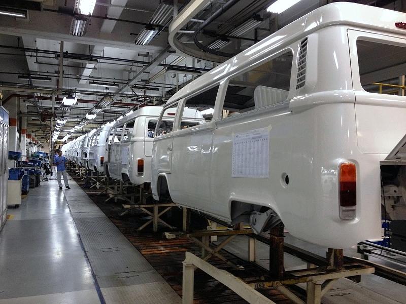 Produktion der letzten VW Kombi in Brasilien