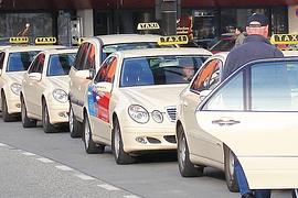 Taxi- Verband zweifelt Gesetzmäßigkeit des Geschäftsmodell von Daimler und Blacklane an