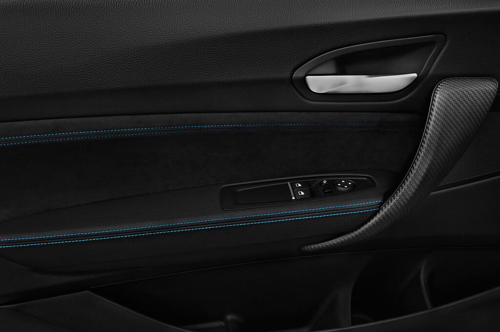 BMW M2 Competition (Baujahr 2019) Base 2 Türen Bedienungselemente Tür