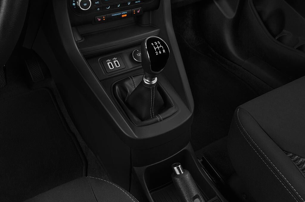 Ford Ka+ (Baujahr 2019) Cool & Connect 5 Türen Schalthebel