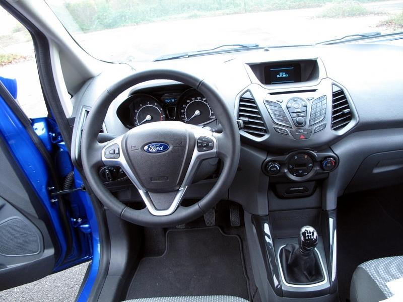 Ford Ecosport 1.0 Ecoboost mit seinem unübersichtlichen Cockpit