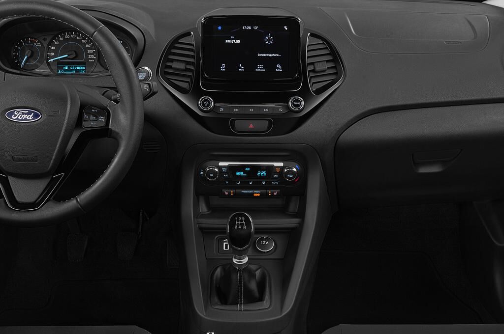 Ford Ka+ (Baujahr 2019) Cool & Connect 5 Türen Mittelkonsole
