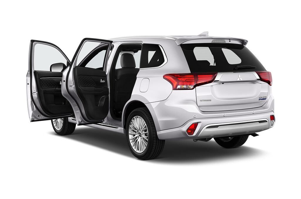 Mitsubishi Outlander Plug-in Hybrid (Baujahr 2018) Plus 5 Türen Tür geöffnet