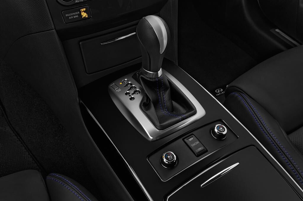 Infiniti QX70 (Baujahr 2018) S 5 Türen Schalthebel