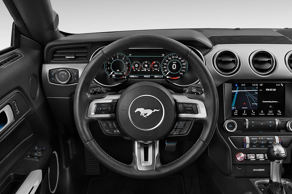 Ford Mustang Fastback (Baujahr 2018) - 2 Türen Lenkrad