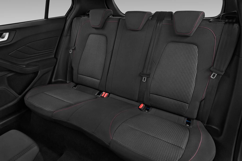 Ford Focus (Baujahr 2018) ST Line 5 Türen Rücksitze