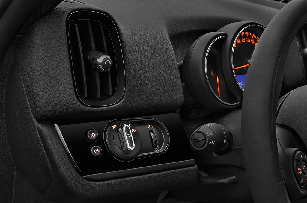 MINI Countryman (Baujahr 2018) Cooper 5 Türen Lüftung