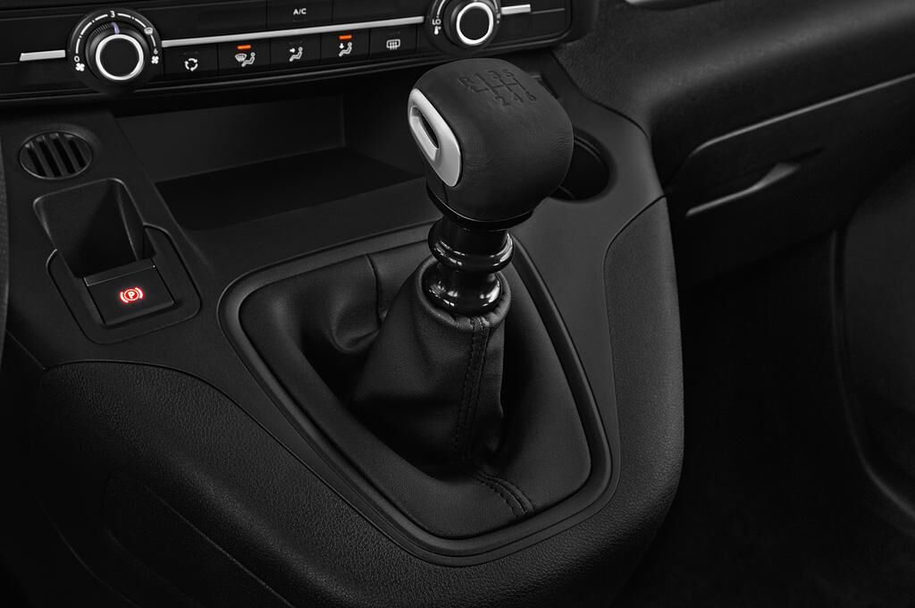 Citroen Berlingo (Baujahr 2019) Feel 5 Türen Schalthebel